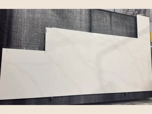 MSI Calacatta Abezzo Quartz remnant, 107" x 50"