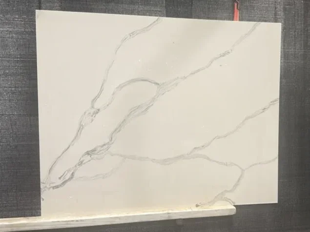 Calacatta Venato, 47" x 38"
