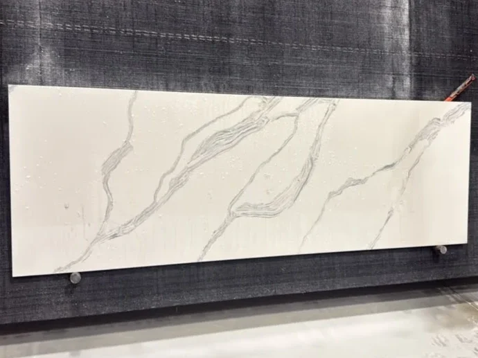Calacatta Venato, 85" x 28"