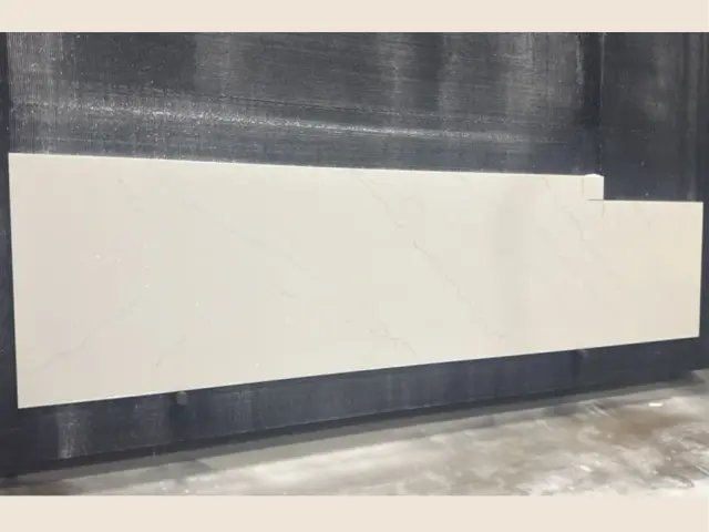 MSI Calacatta Miraggio Quartz remnant, 88" x 30"