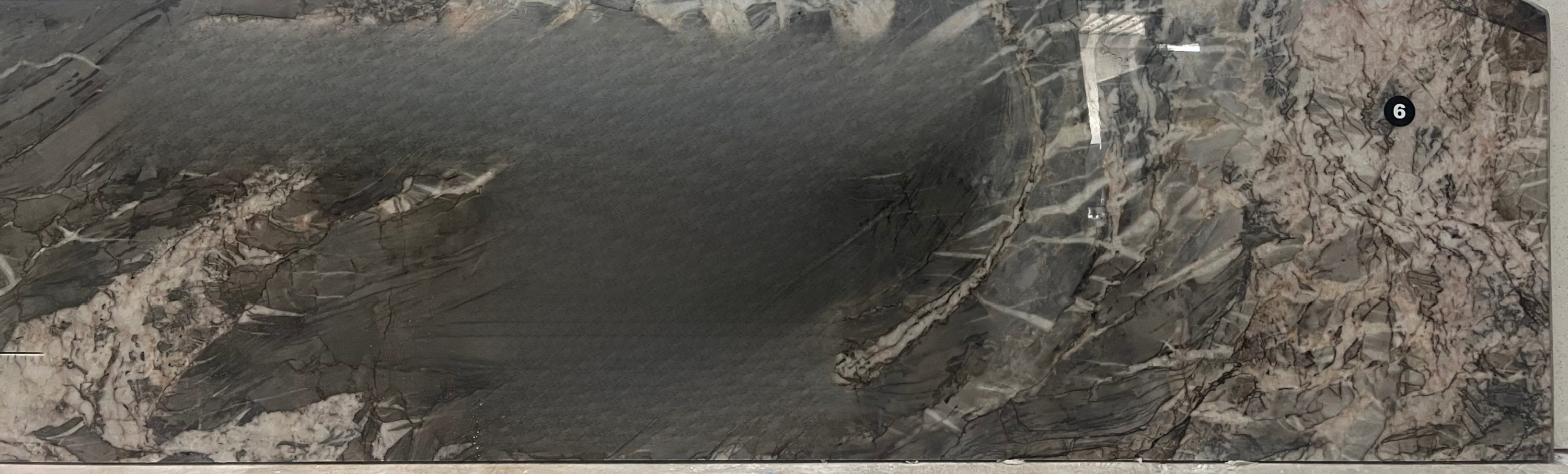 Vittara Crystal Quartzite, 95" x 29"