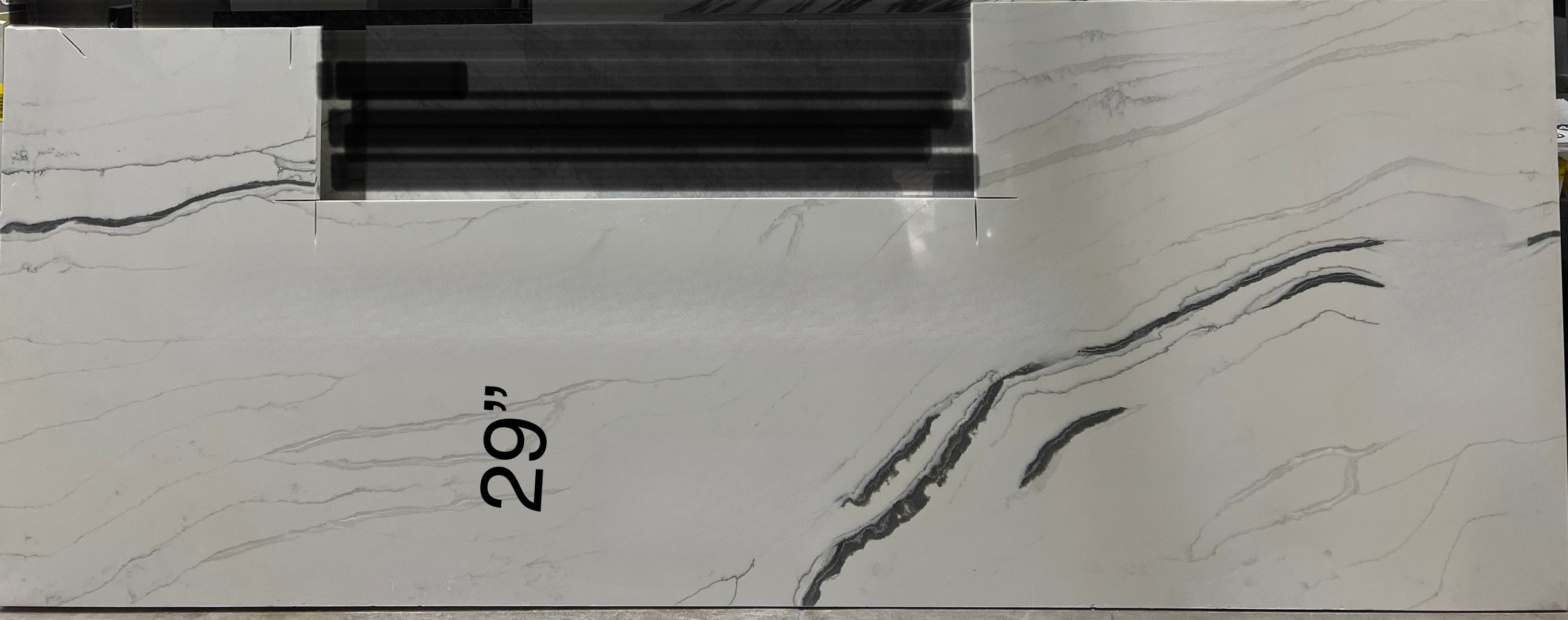 Mondri Kumair Quartz, 127" x 29"