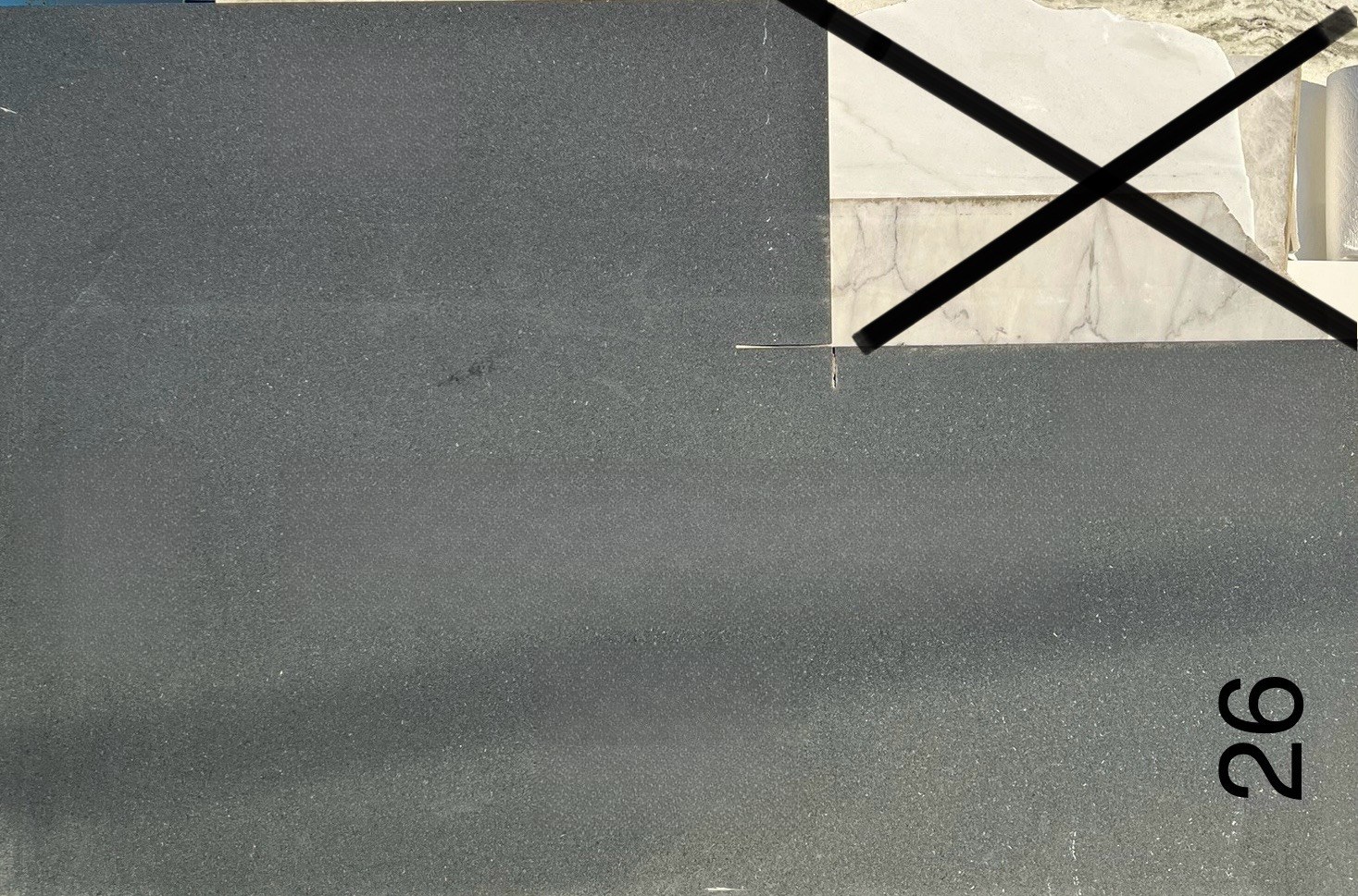 Leather Black, 70" x 46"
