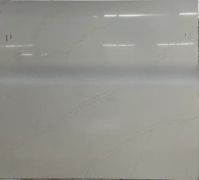 Calacatta Skyfall Quartz Quartz remnant, 78" x 70"
