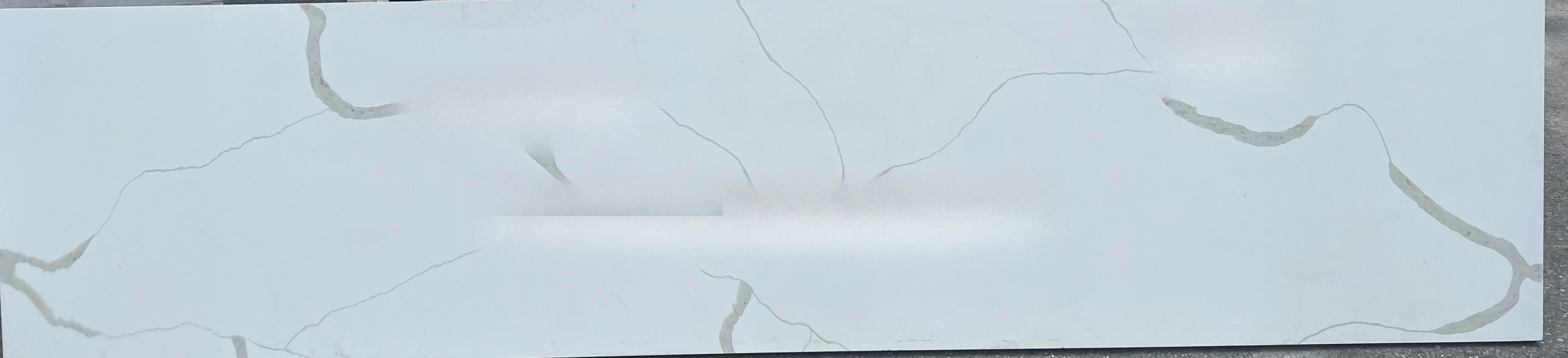 Calacatta Quartz, 135" x 31"