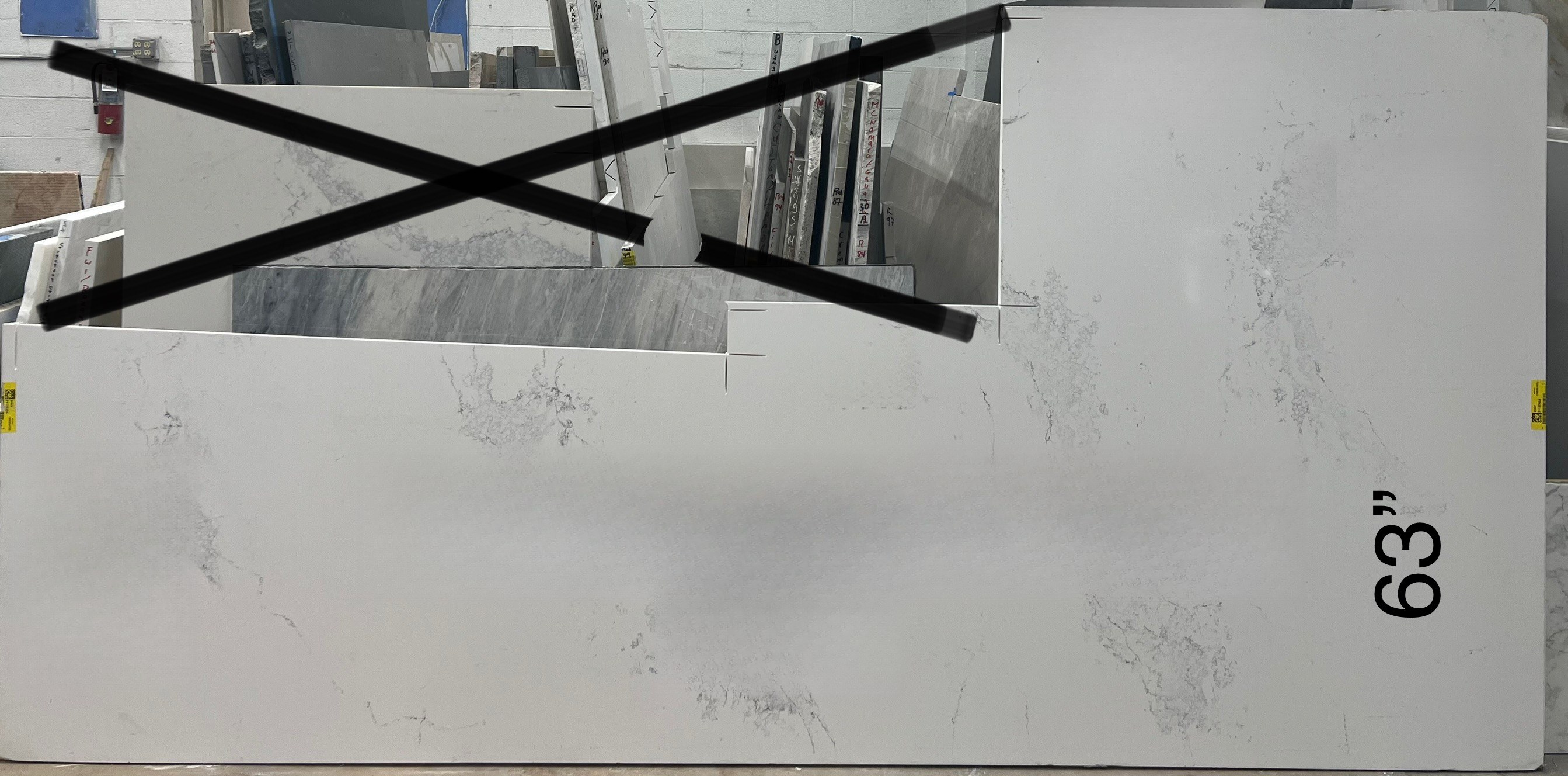 5151 P Empire White, 130" x 30"