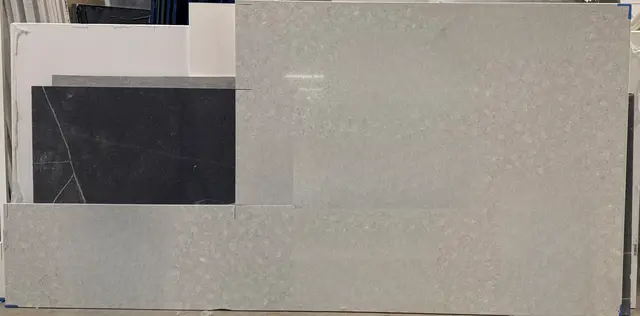 Quartz Quartz remnant, 130" x 60"