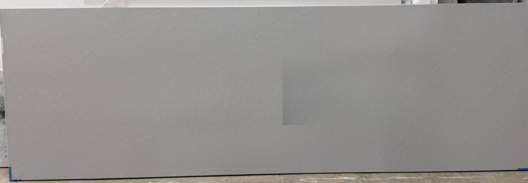Talia Grey Leather, 130" x 42"