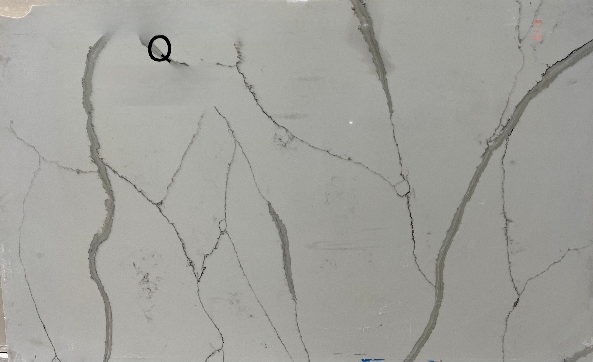 Calacatta Vagli, 62" x 38"
