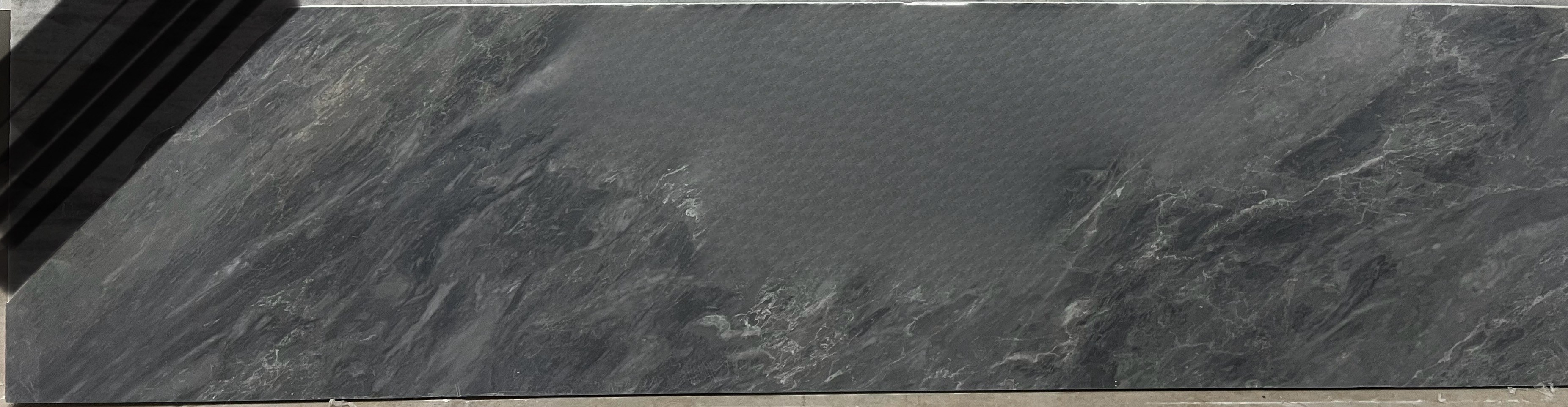 Versilys Marble, 94" x 27"