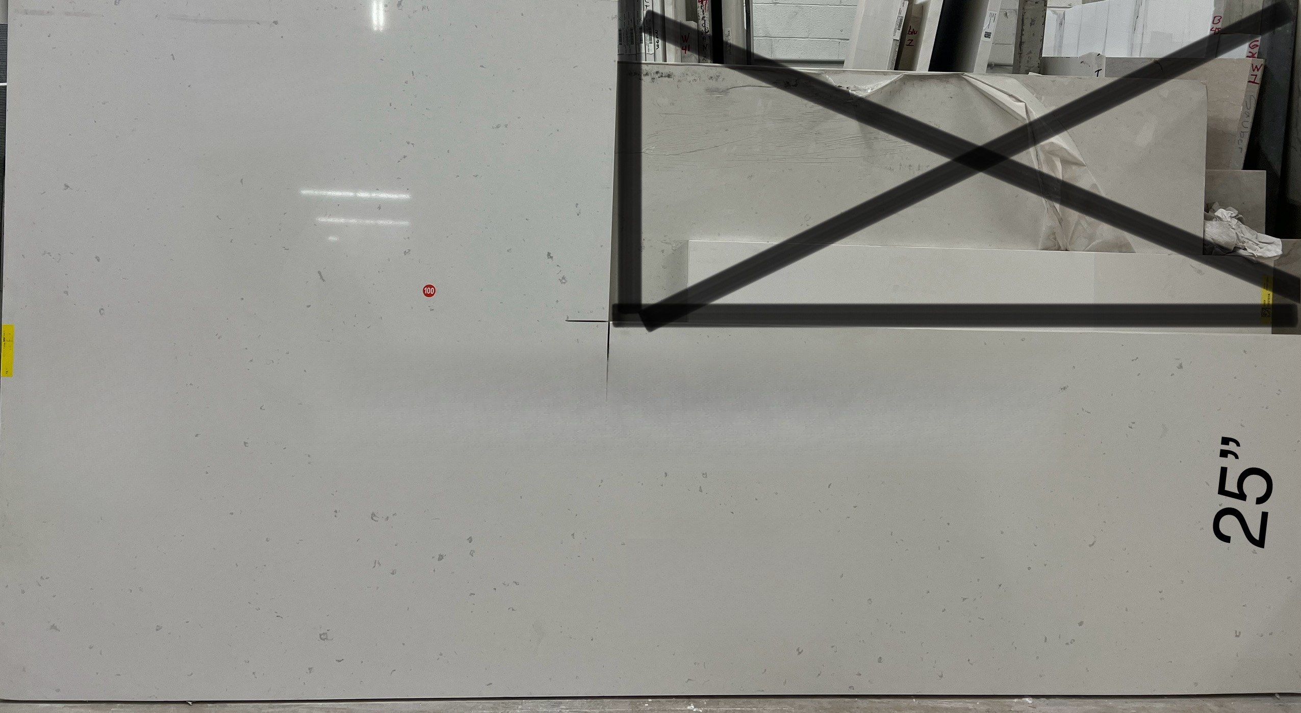 4141P Misty Carrara Quartz, 118" x 56"
