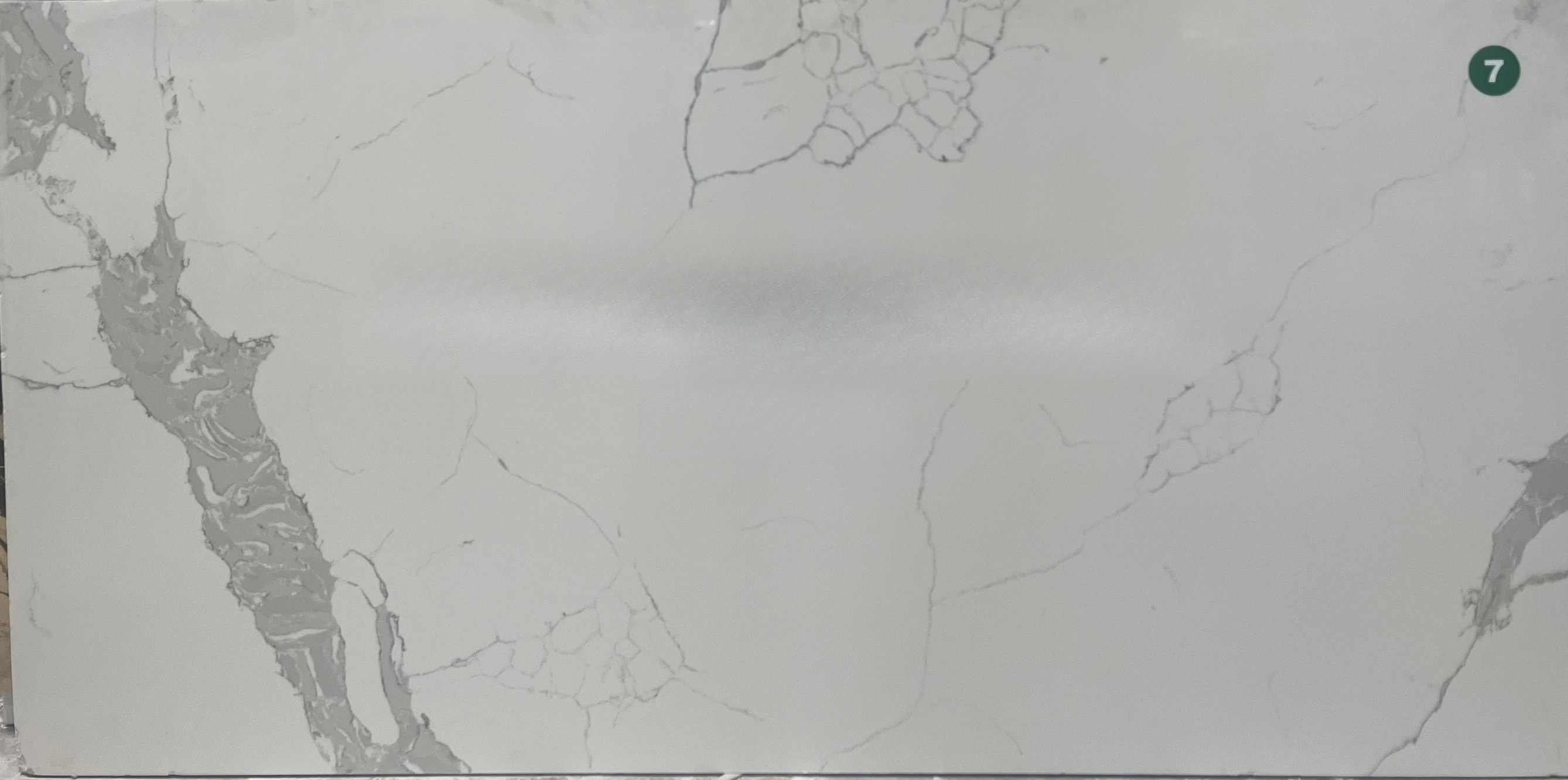Calacatta Miel Quartz, 63" x 31"