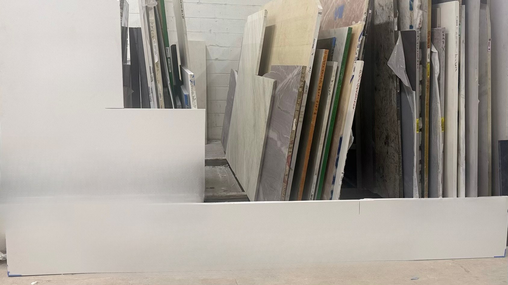 Stellar White, 127" x 64"