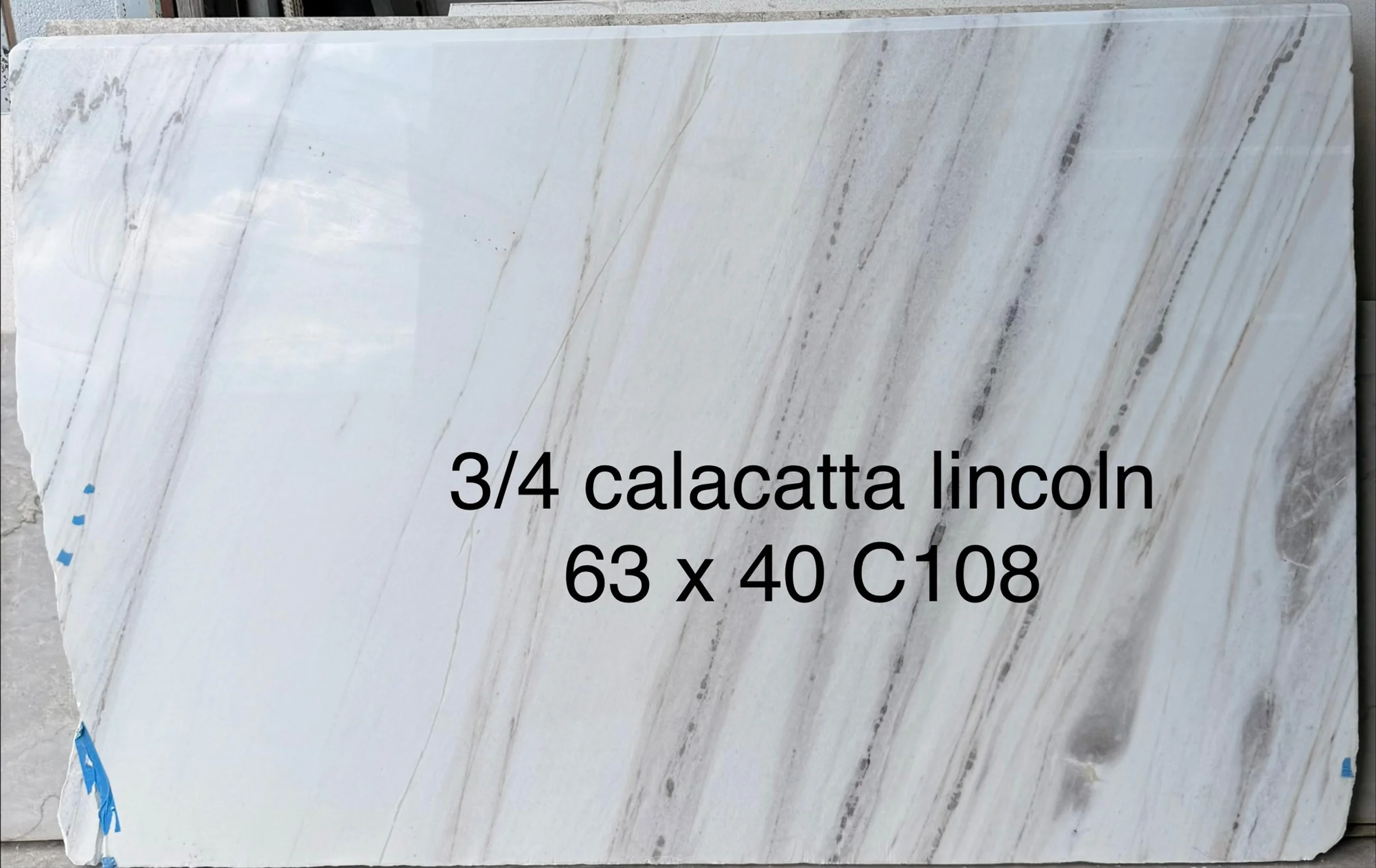 Calacatta Lincoln, 40" x 63"