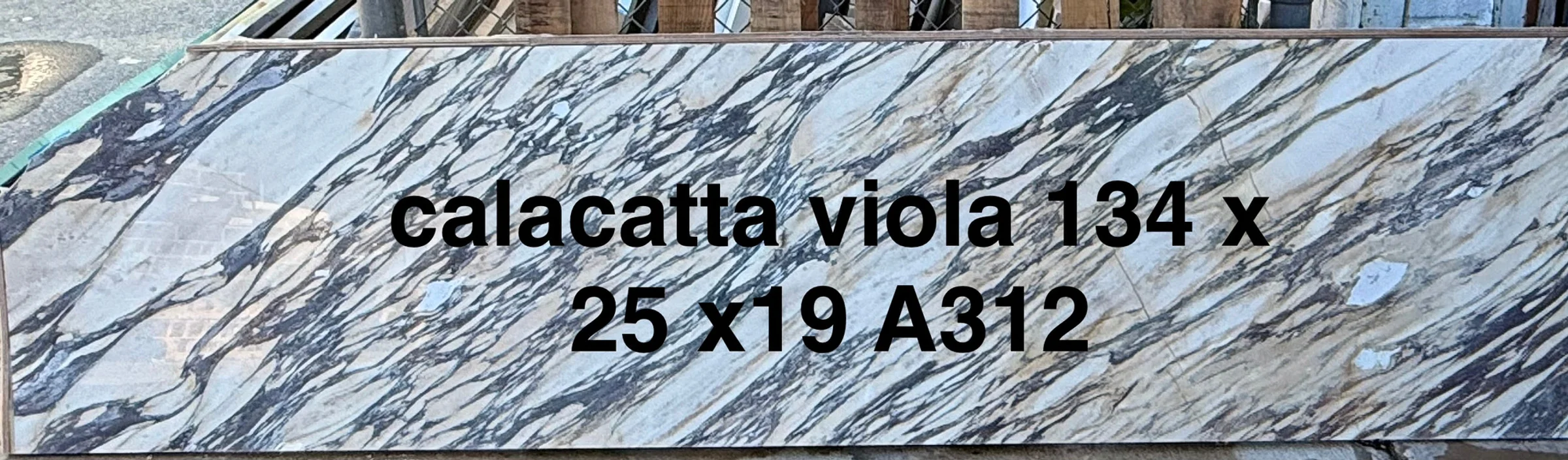 Calacatta Viola, 25" x 134"