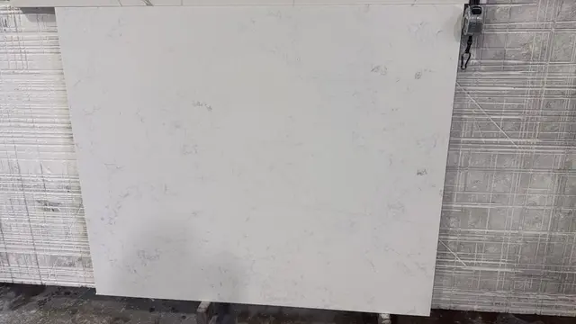 Quick Marma Quartz remnant, 40" x 33"